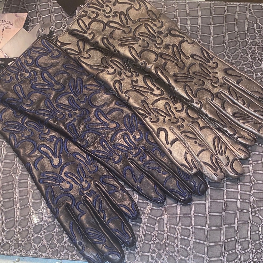 Echo Black Leather Gloves with Pattern